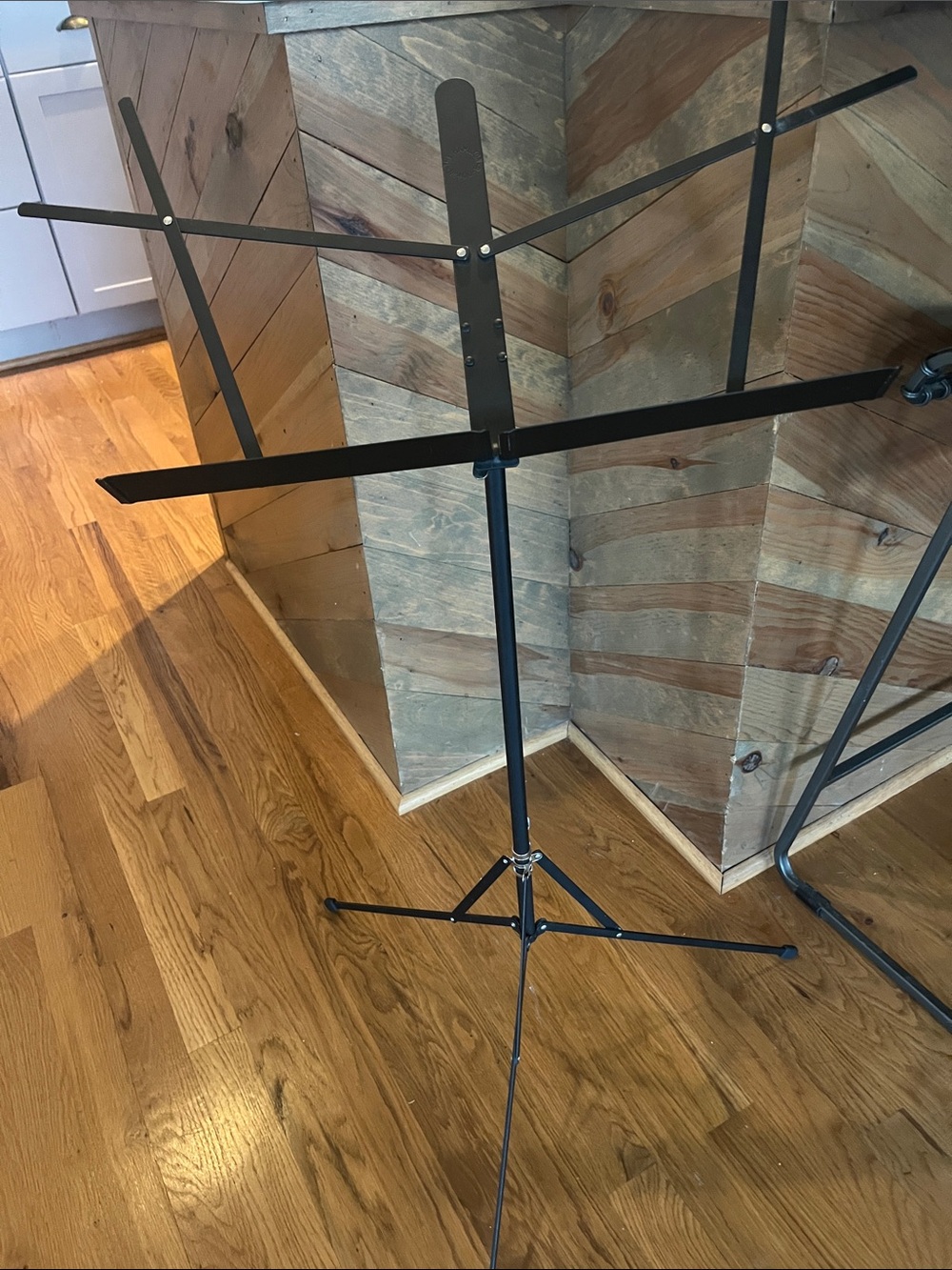 Black Metal Music Stand